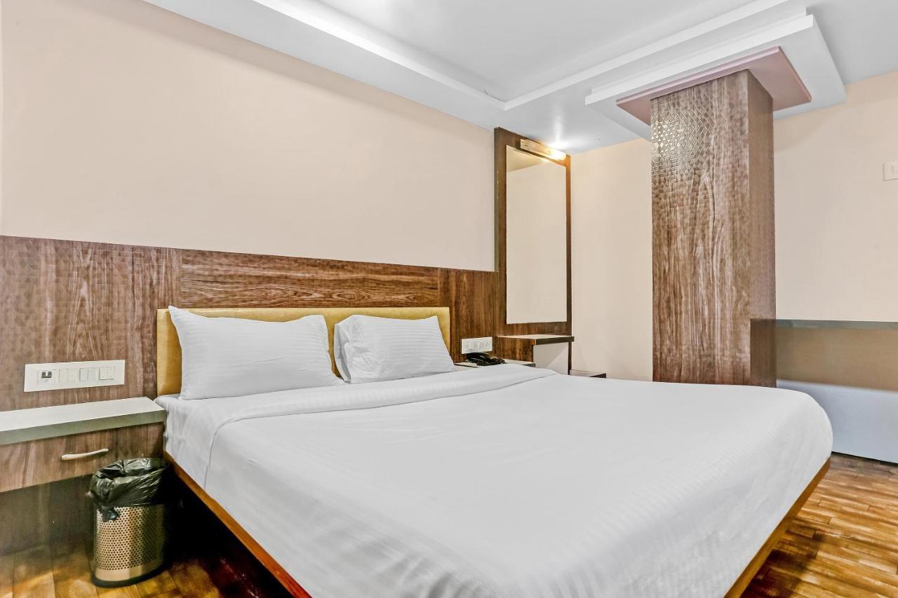 Oyo Flagship 83396 Hotel Vinyasa Residency Bombaj Exteriér fotografie